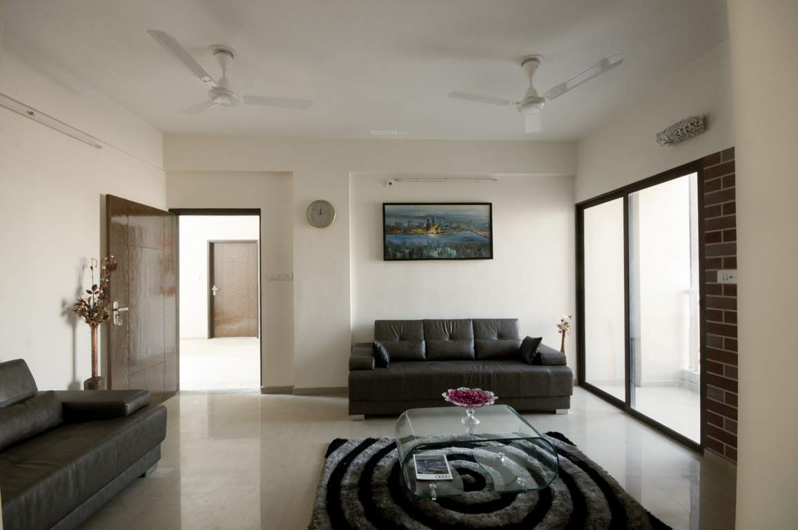  zainab avenue Living Area