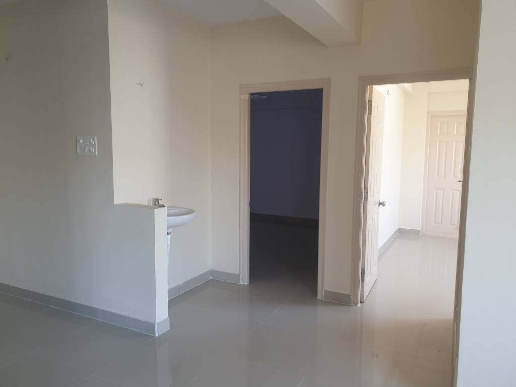  solitaire phase 1 Living Area