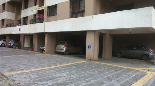  estate-building-8 Car Parking