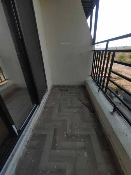  paramount-enclave-bldg-no-5a Balcony