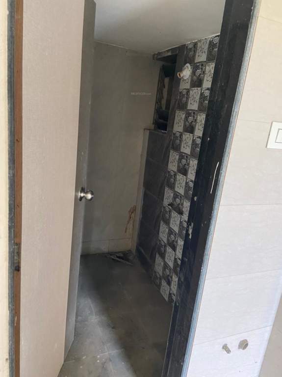  paramount enclave bldg no 5a Bathroom