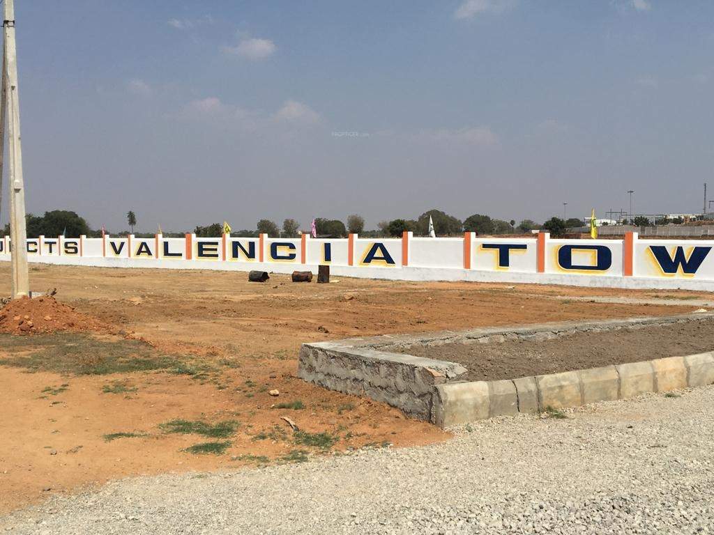 Images for Amenities of VS Valencia Town