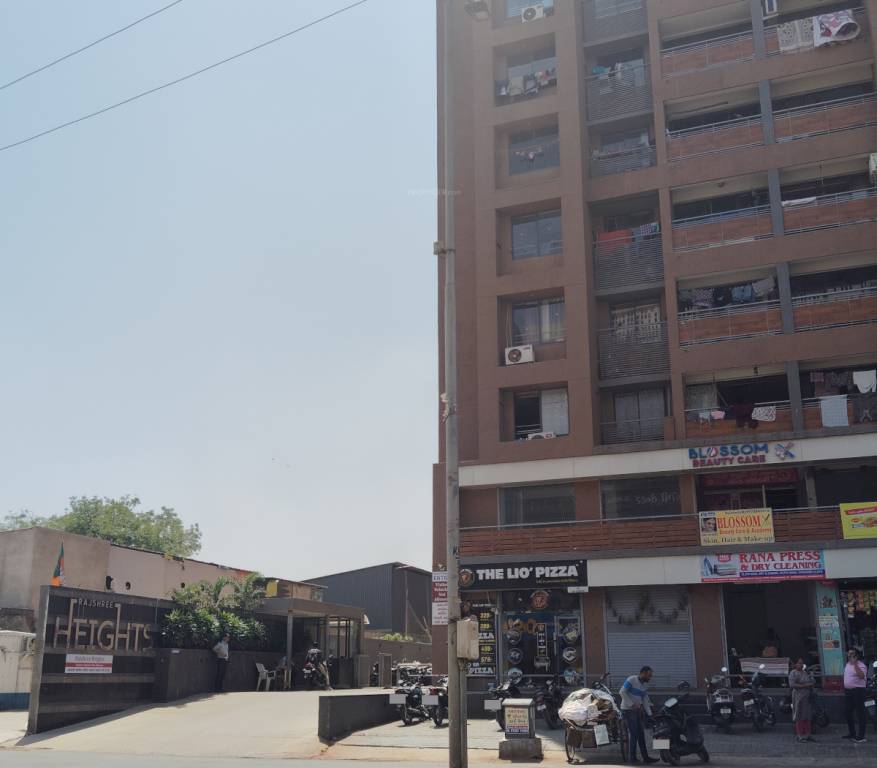  heights Entrance Gate Security Cabin