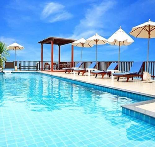 Swimming Pool vijaya-valencia Swimming Pool