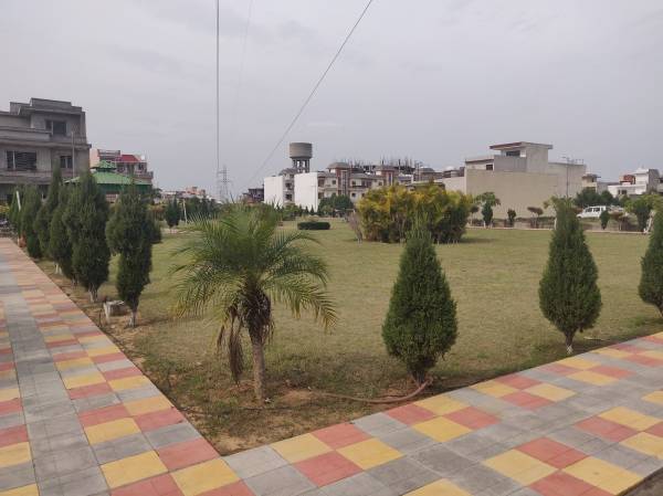  homez Landscaped Gardens