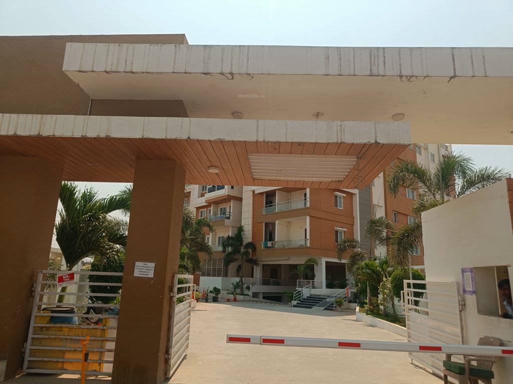  la grand Entrance Gate Security Cabin