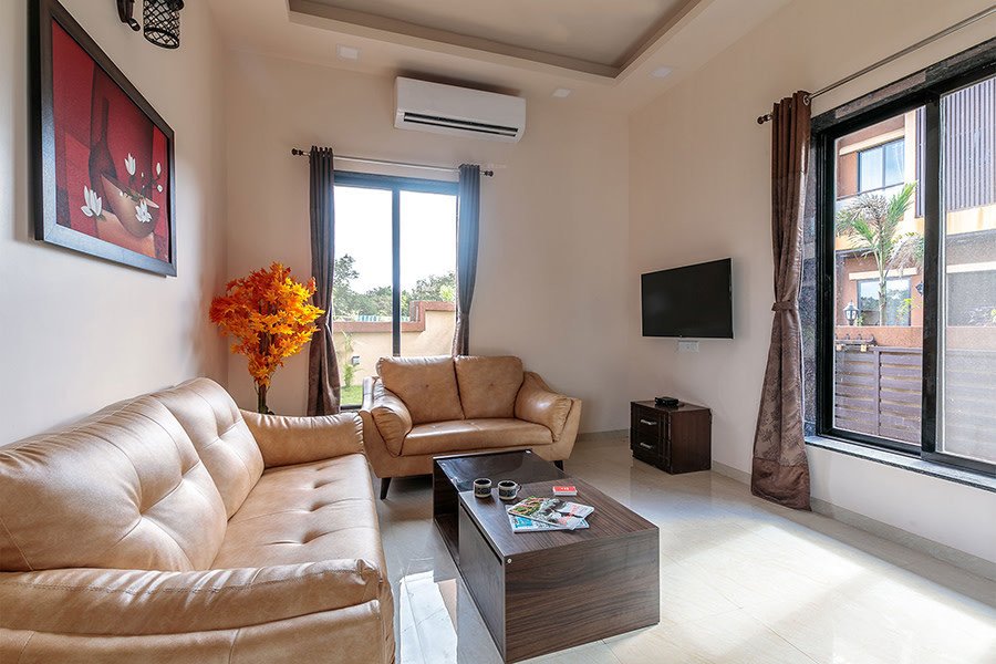  the beverly hills Living Area