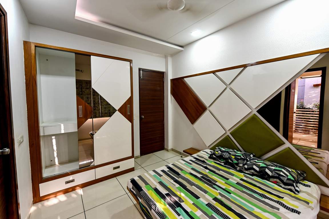 Sun Suryansh Solitaire