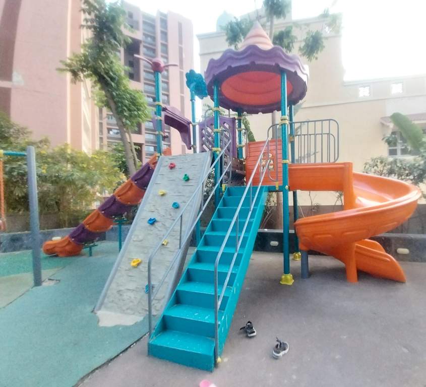  urbania Children's play area
