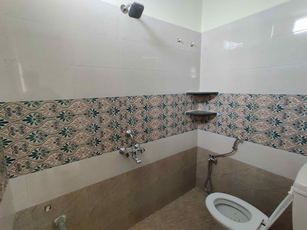  arcade phase 2  Bathroom