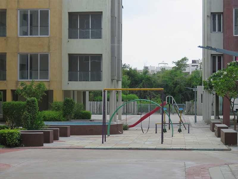  courtyard Children's play area