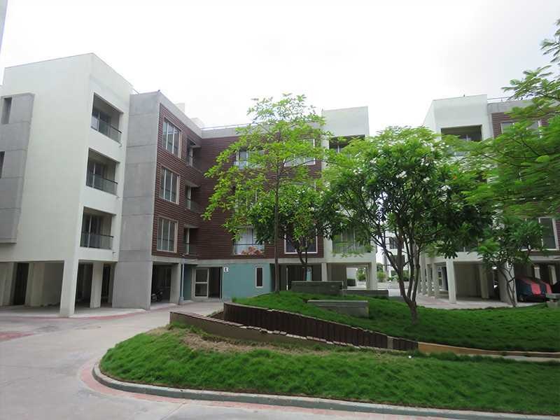  courtyard Internal Roads & Footpaths