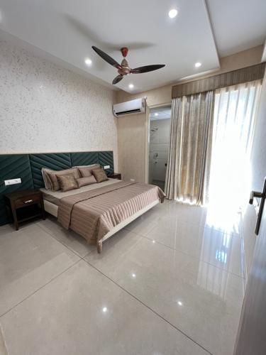 Bedroom sapphire-court Bedroom