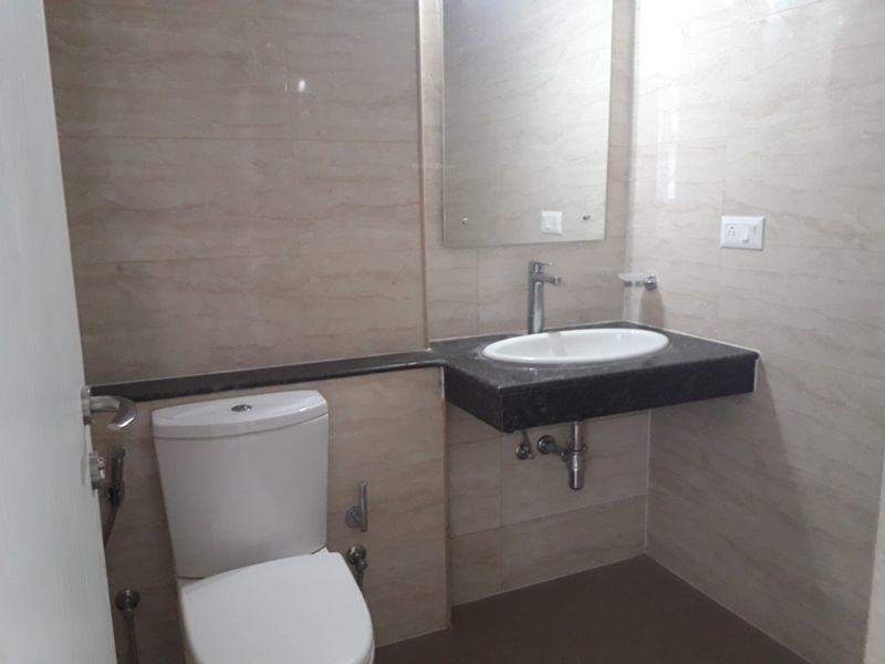  parkwest mahogany tower 7 Bathroom