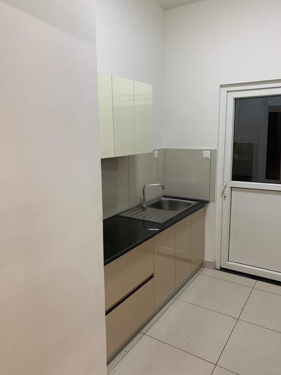  parkwest mahogany tower 7 Kitchen