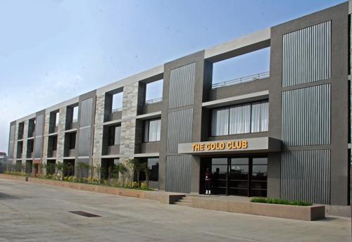  phase-cressida-i-at-apollo-db-city Club House