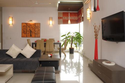  celebrity-garden-block-p Living Area