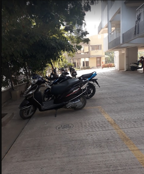  green-square-wing-b Theme Park