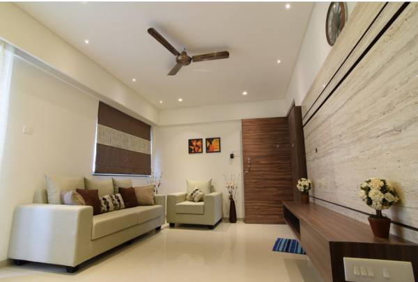  green-square-wing-b Living Area