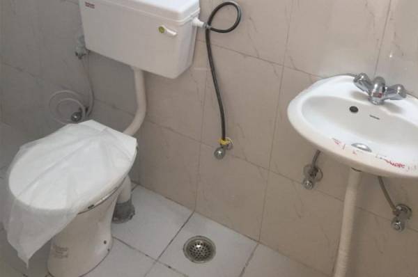  satyam-plaza Bathroom