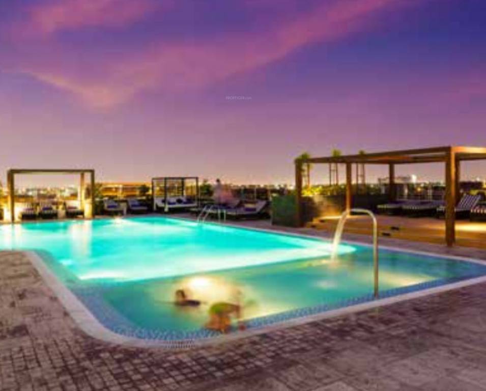  sky lofts Swimming Pool