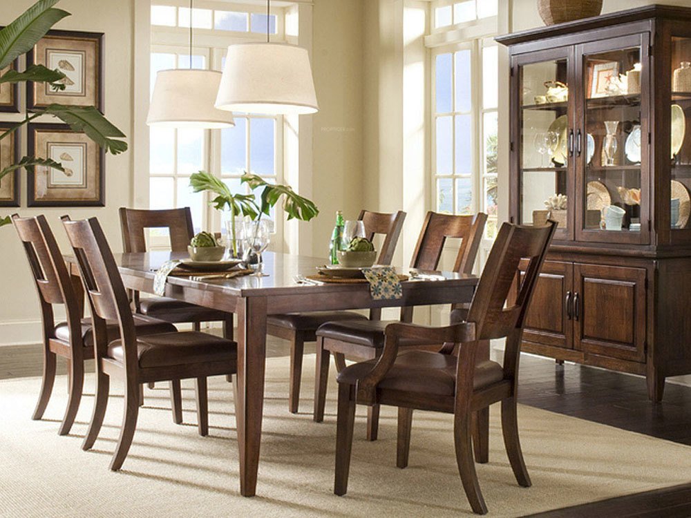  gardenia Dining Area