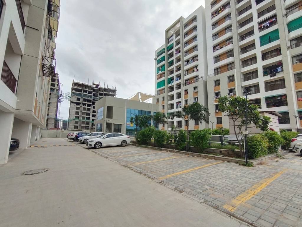  greenwoods Car Parking