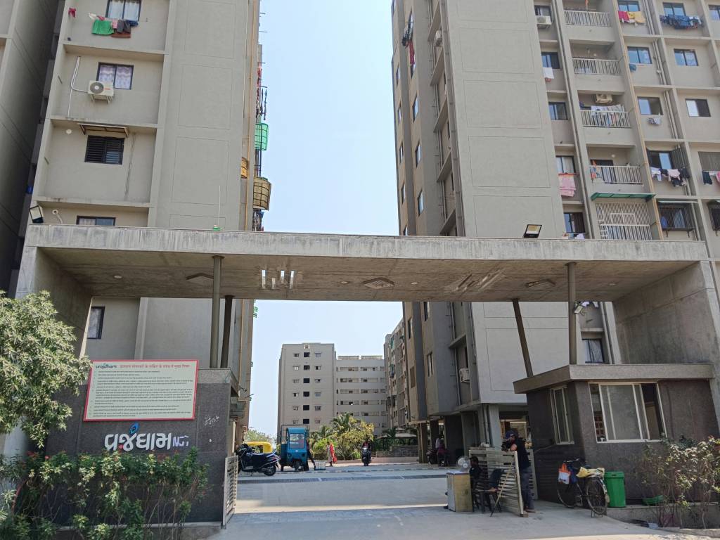  vrajdham Entrance Gate Security Cabin