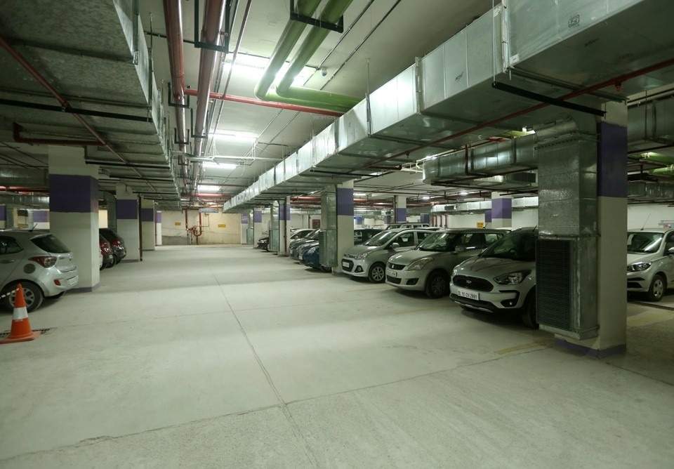  business club Car Parking