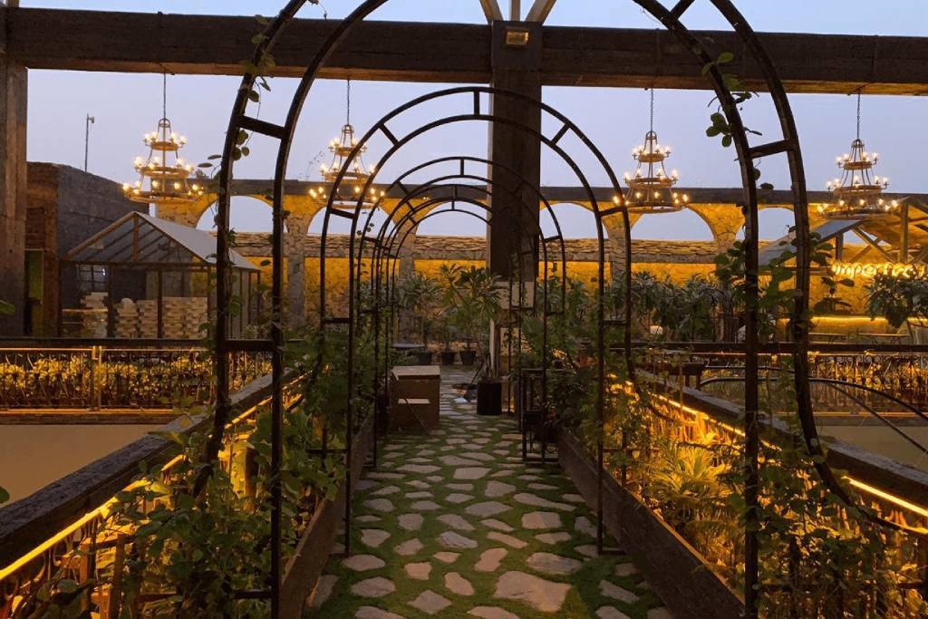 M2K Corporate Park Shopping Plaza