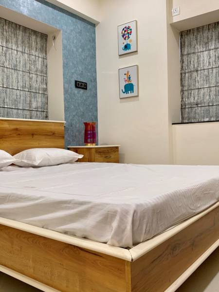  heights-wing-b Bedroom