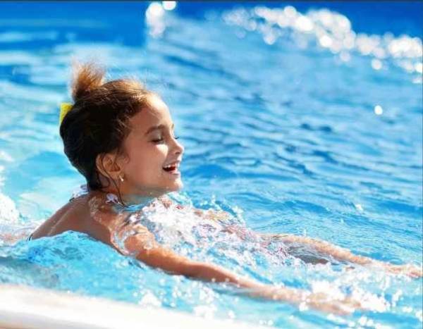  royale Swimming Pool