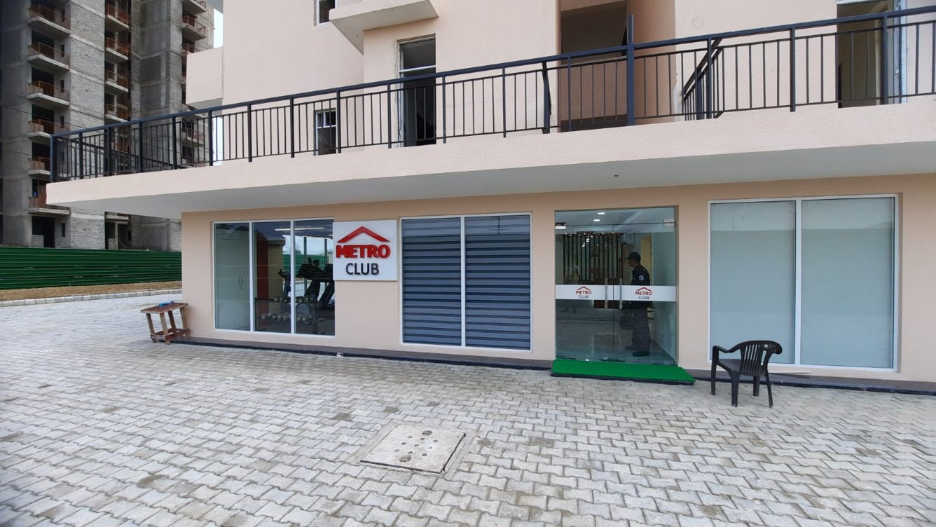  metro homes Paved Compound