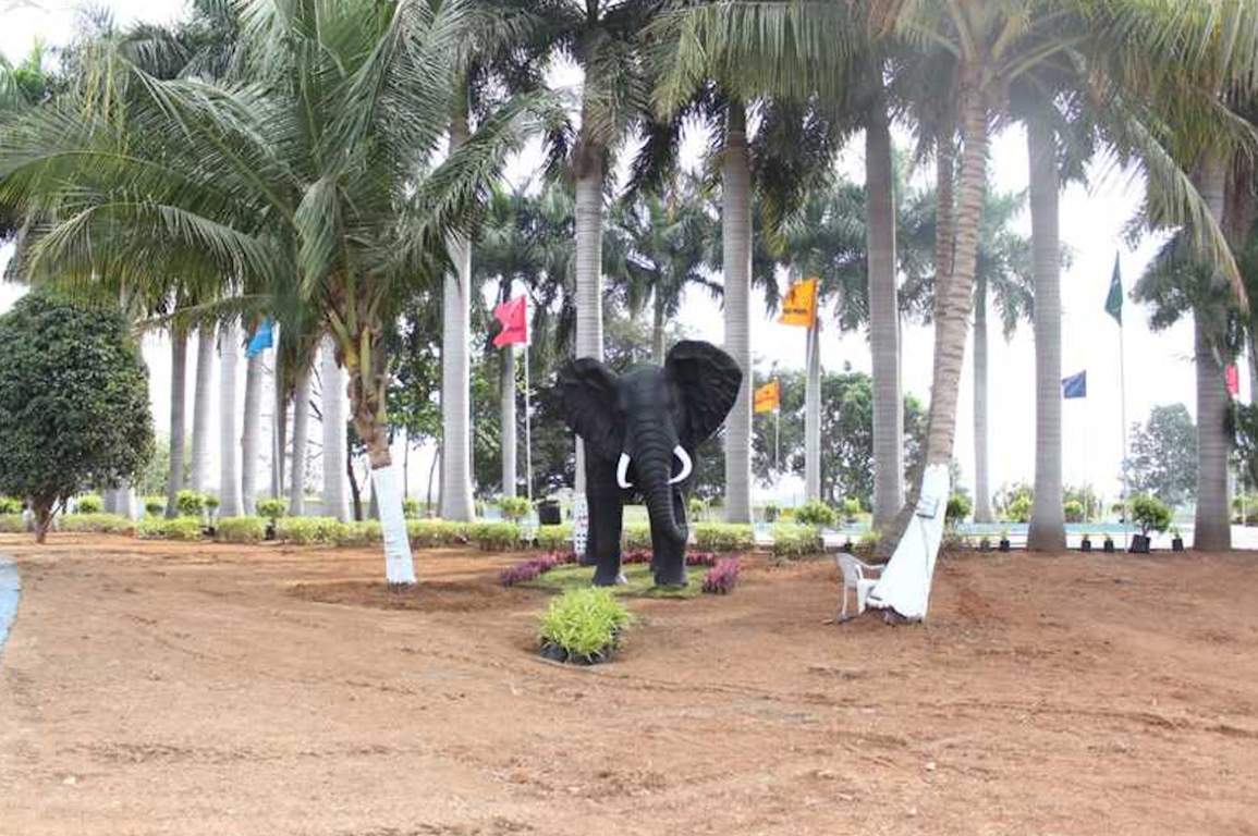  perams adithya majestic Children's play area