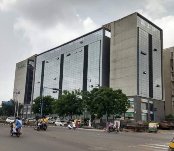  corporate-heights Elevation