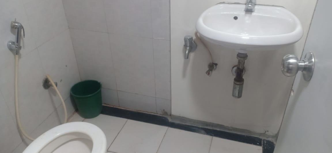  business square Bathroom