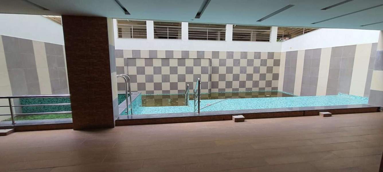  platina Swimming Pool
