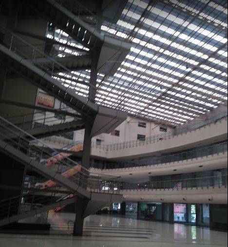 Others mega-mall Others