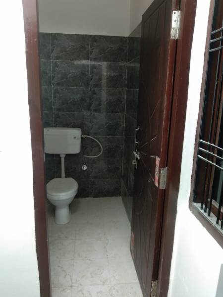  enclave-phase-3 Bathroom