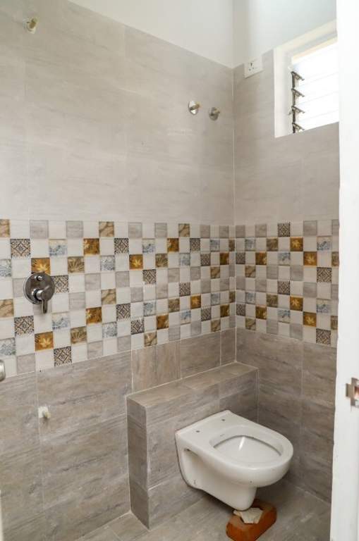  aastha vatika Bathroom