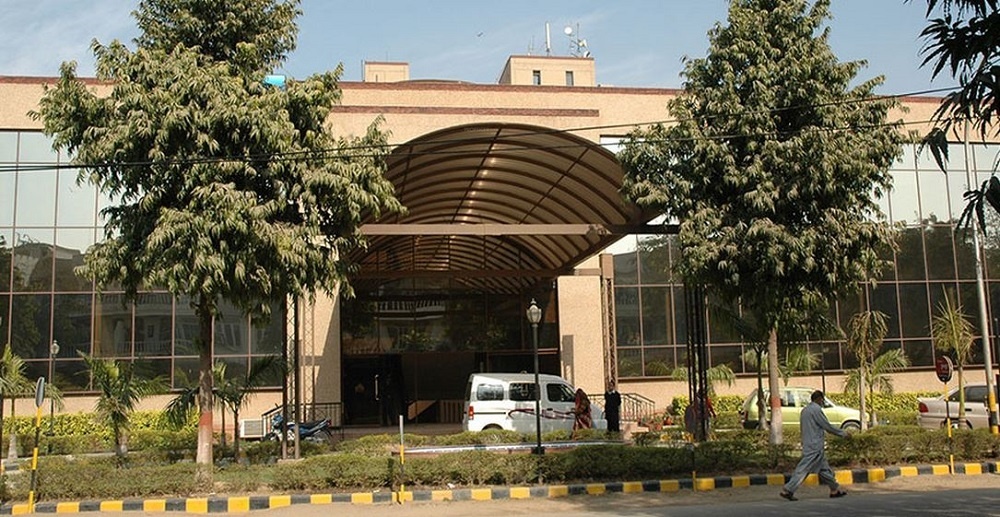 Eros Charmwood Plaza