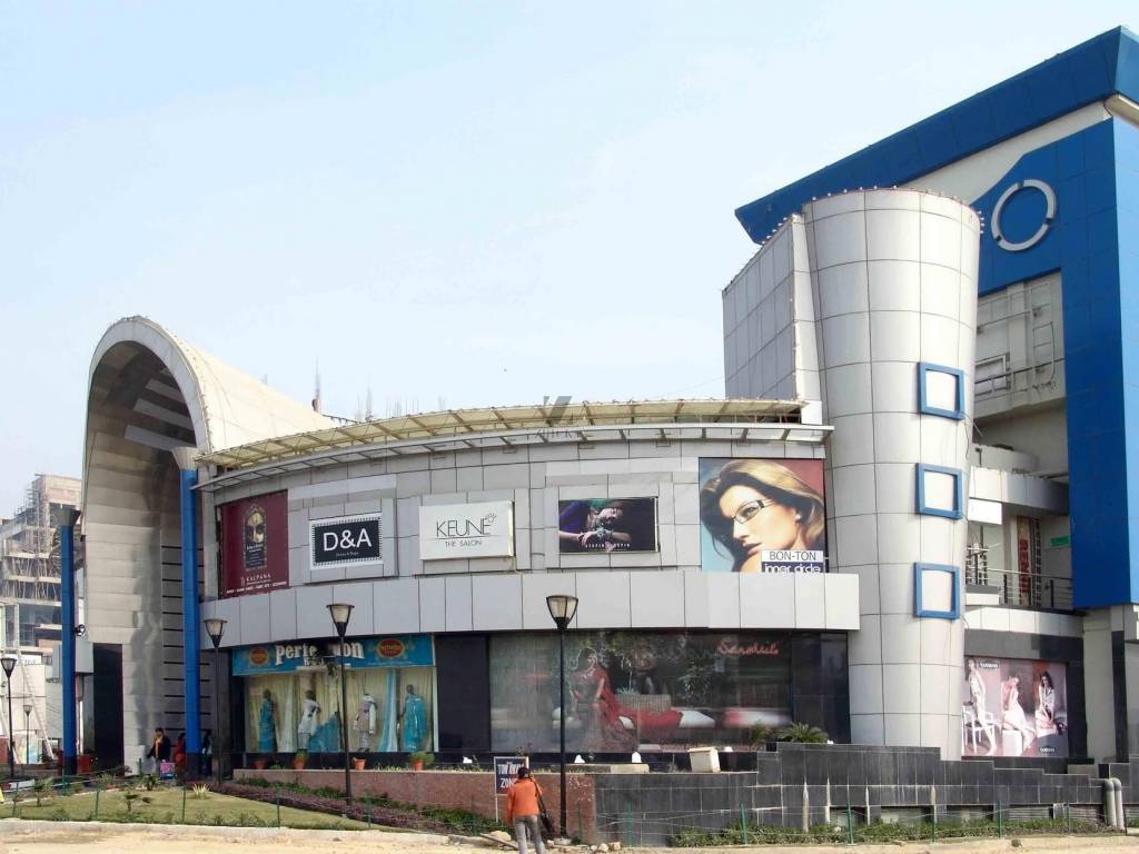 north square mall Elevation