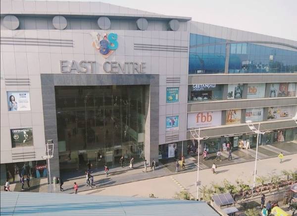 Elevation east-centre-mall Elevation
