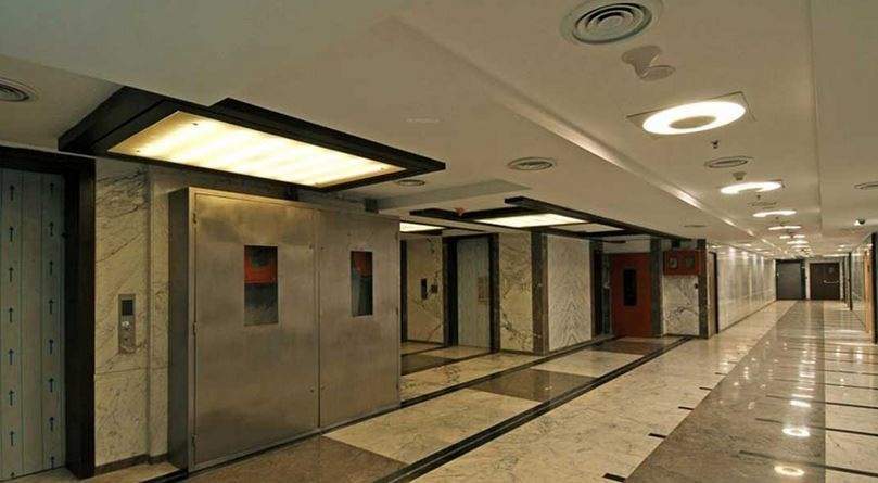  trade centre Lift(s)