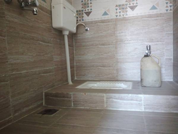  1-hallmark-aveneu-phase-ii Bathroom