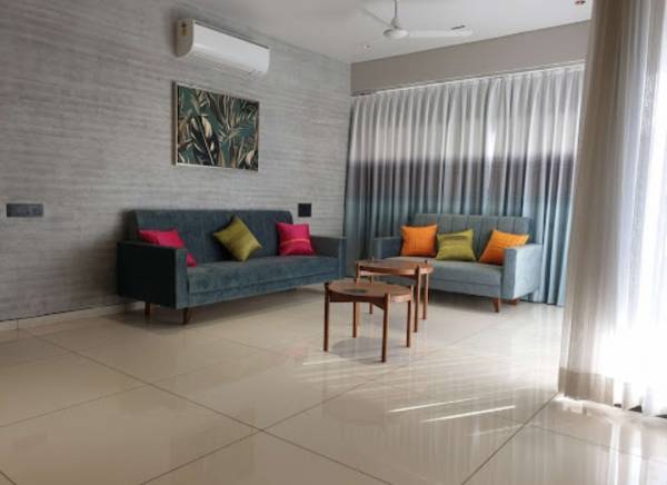  evana Living Area