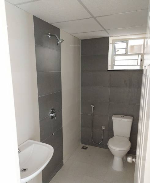  sunny-verano Bathroom