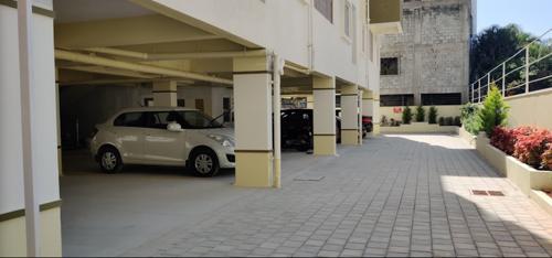  east-breeze Car Parking