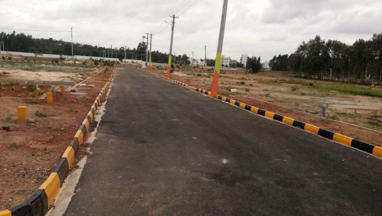  pruthvi paradise Plot