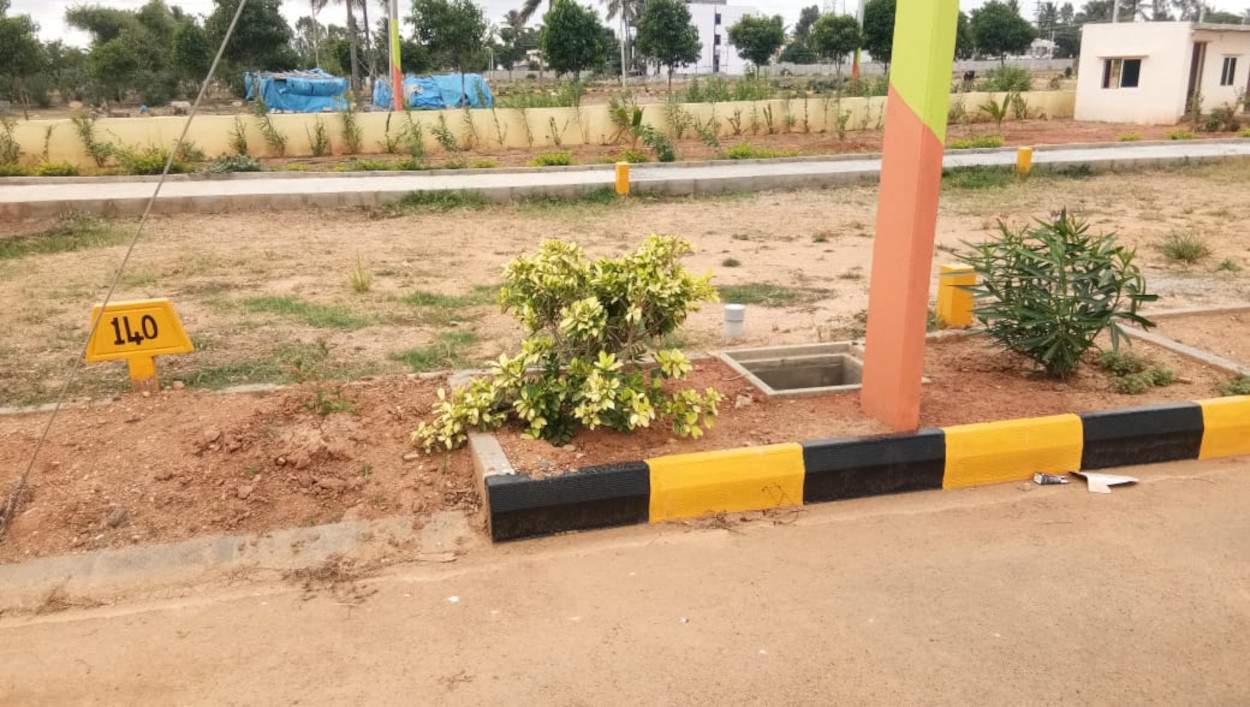  pruthvi paradise Plot